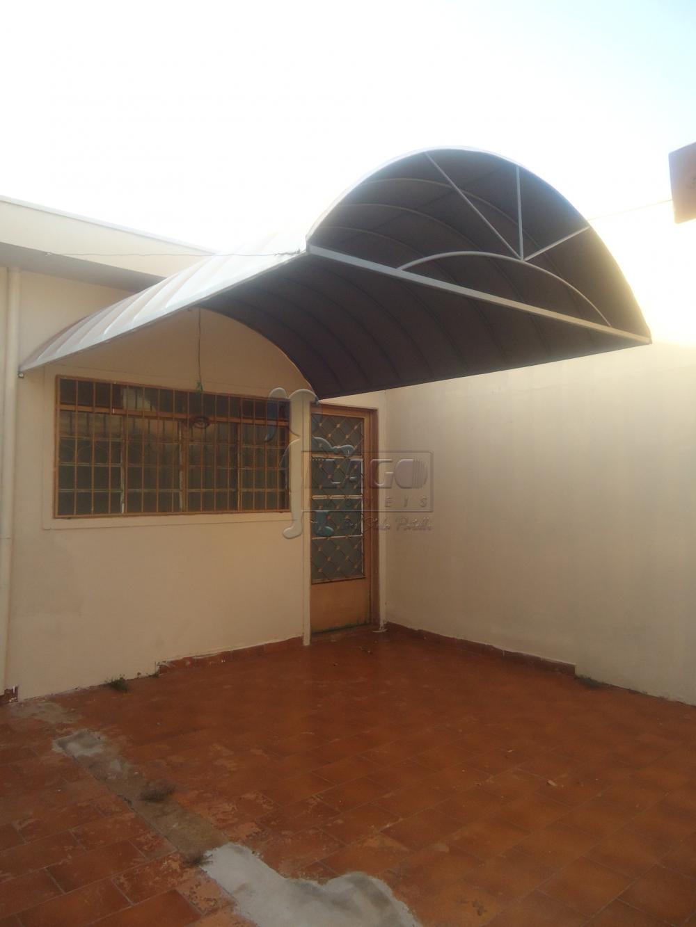 Alugar Casa / Padrão em Ribeirão Preto R$ 750,00 - Foto 1