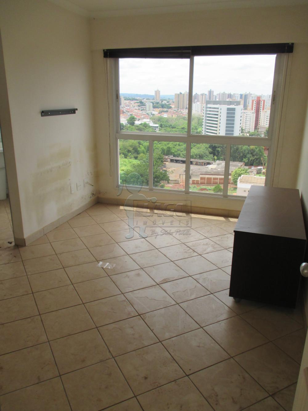 Alugar Apartamento / Padrão em Ribeirão Preto R$ 1.500,00 - Foto 1