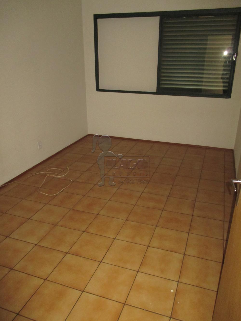 Alugar Apartamentos / Padrão em Ribeirão Preto R$ 1.180,00 - Foto 2