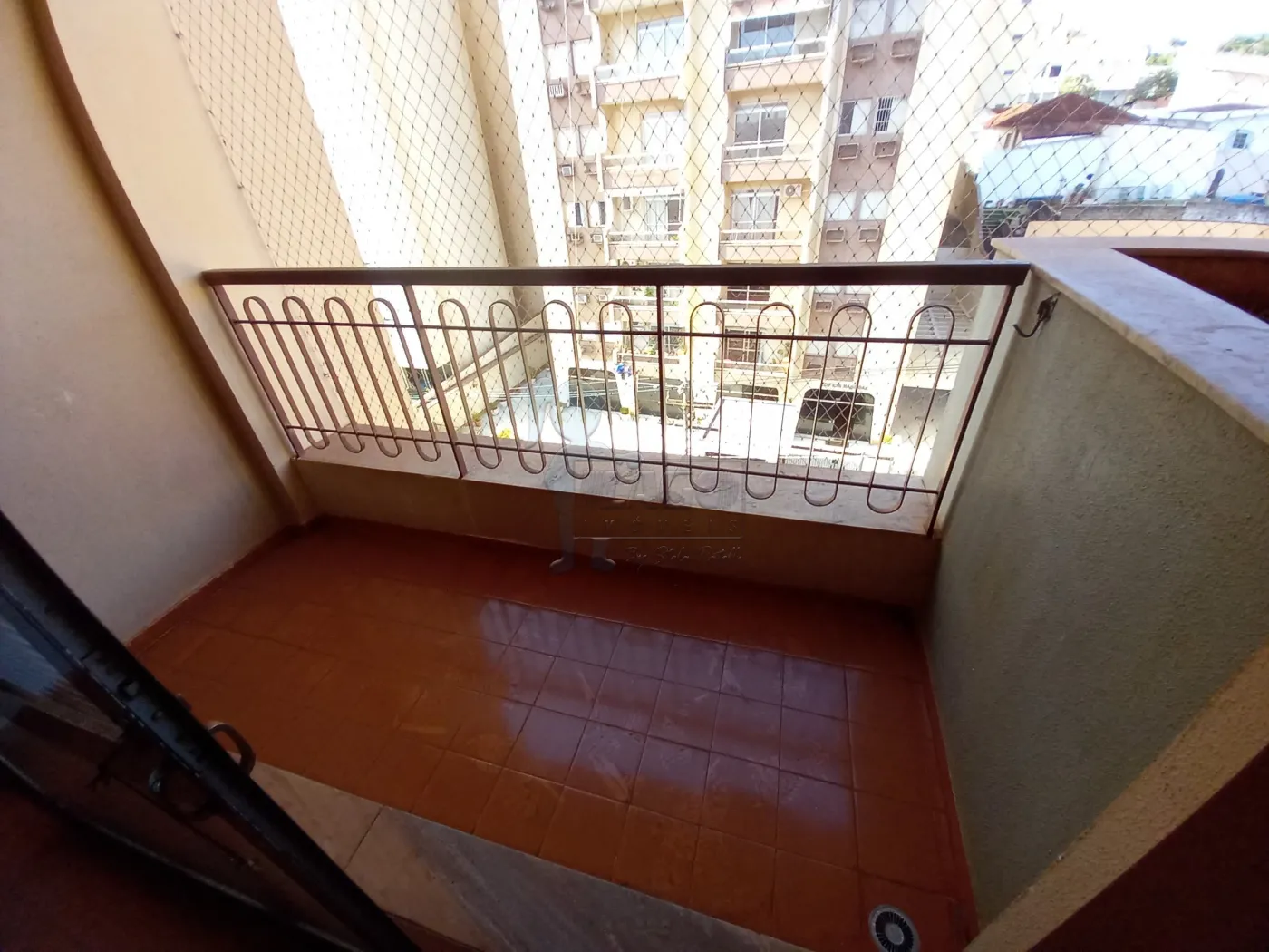 Alugar Apartamento / Padrão em Ribeirão Preto R$ 600,00 - Foto 2