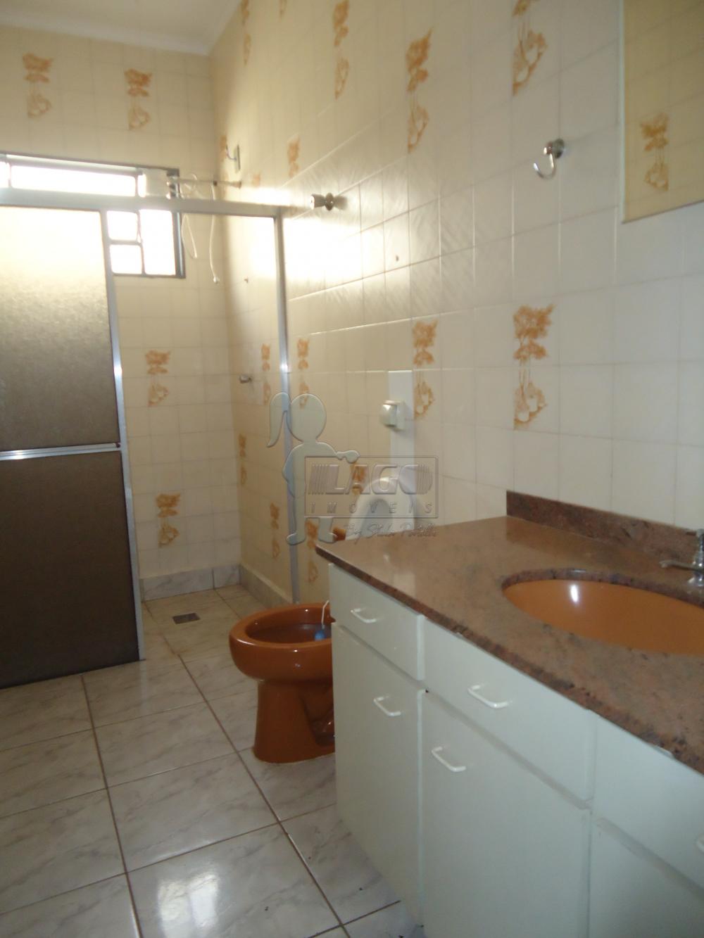 Alugar Casa / Padrão em Ribeirão Preto R$ 750,00 - Foto 8