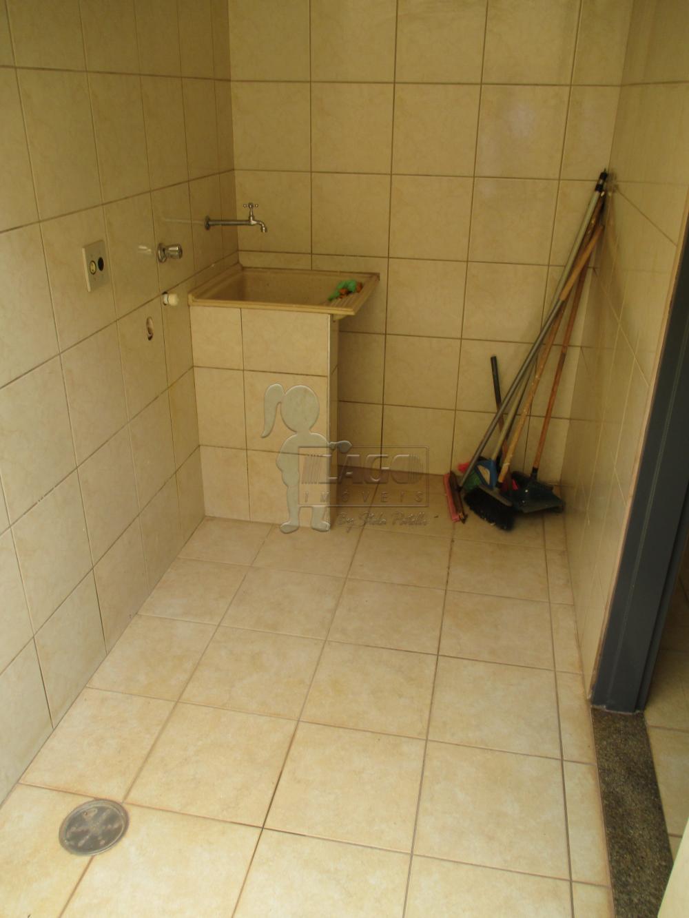 Alugar Casa / Padrão em Ribeirão Preto R$ 1.700,00 - Foto 12