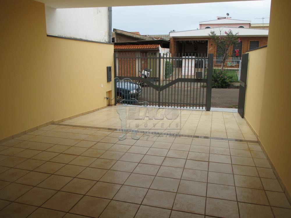 Alugar Casa / Padrão em Ribeirão Preto R$ 1.700,00 - Foto 2