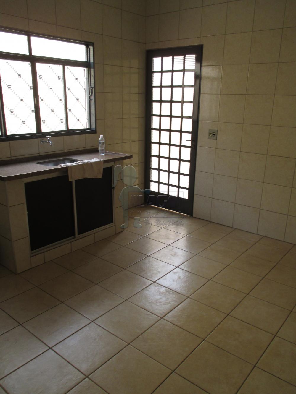 Alugar Casa / Padrão em Ribeirão Preto R$ 1.700,00 - Foto 5