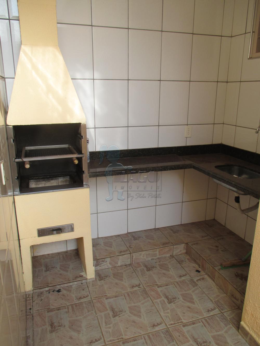 Alugar Casa / Padrão em Ribeirão Preto R$ 1.900,00 - Foto 3