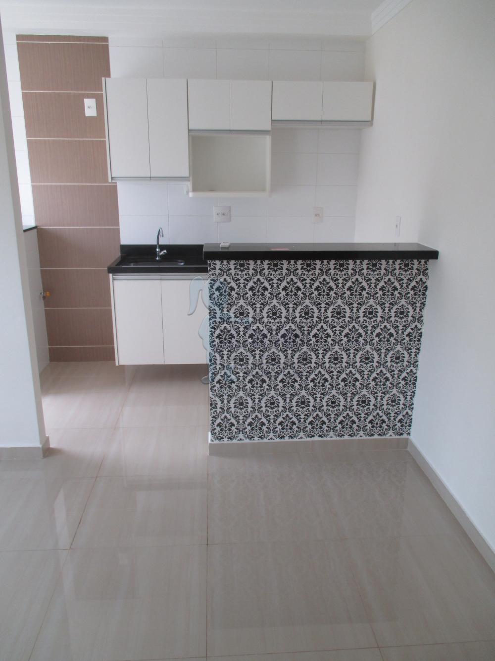 Alugar Apartamento / Padrão em Ribeirão Preto R$ 1.500,00 - Foto 2