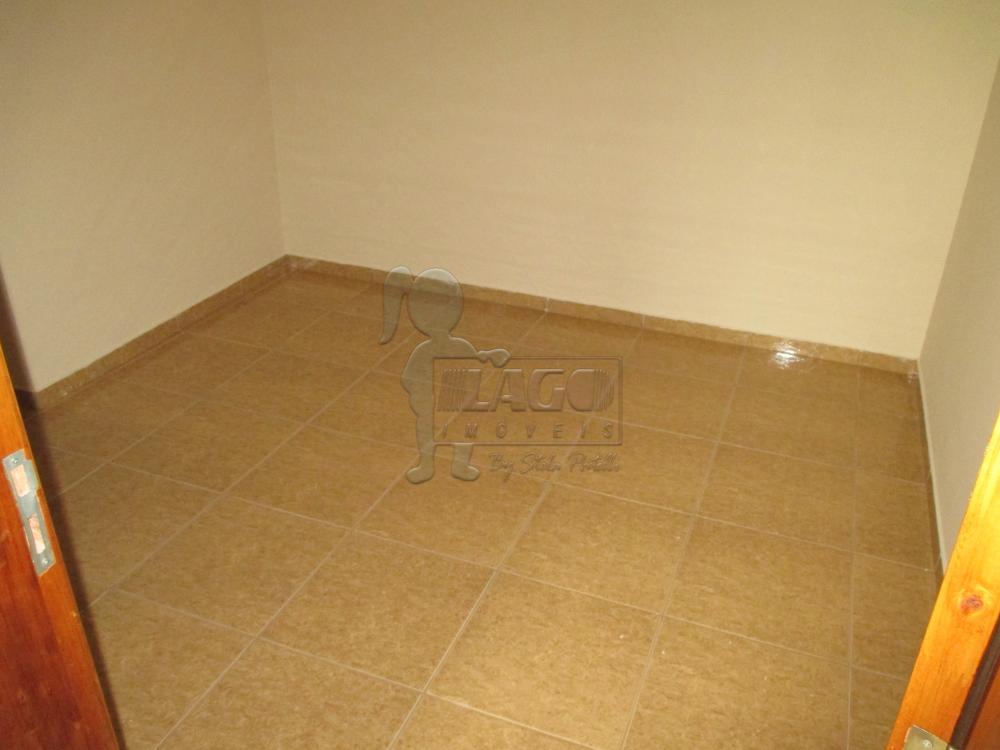 Alugar Casa / Padrão em Ribeirão Preto R$ 1.500,00 - Foto 3