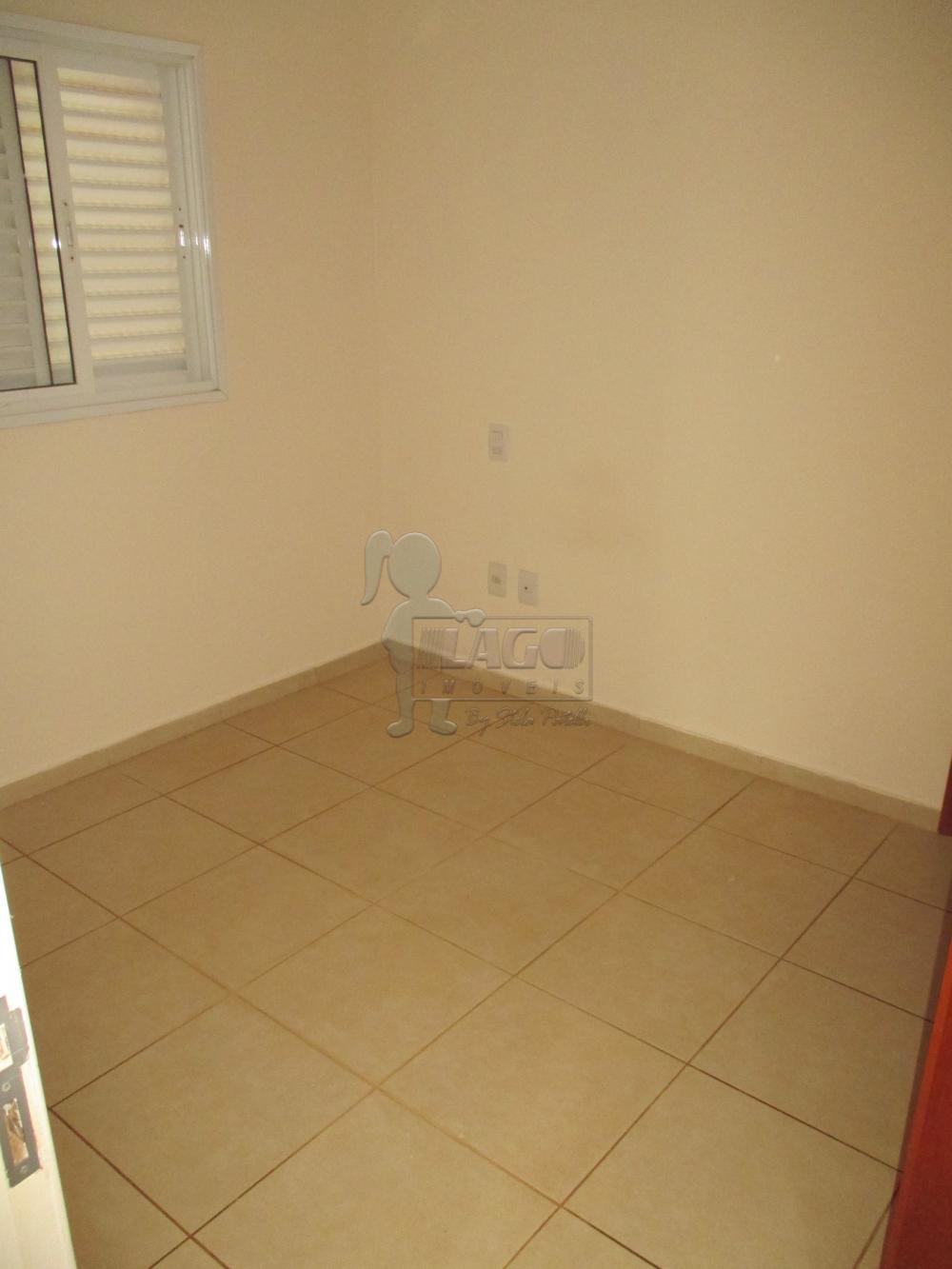 Alugar Apartamentos / Padrão em Ribeirão Preto R$ 750,00 - Foto 3