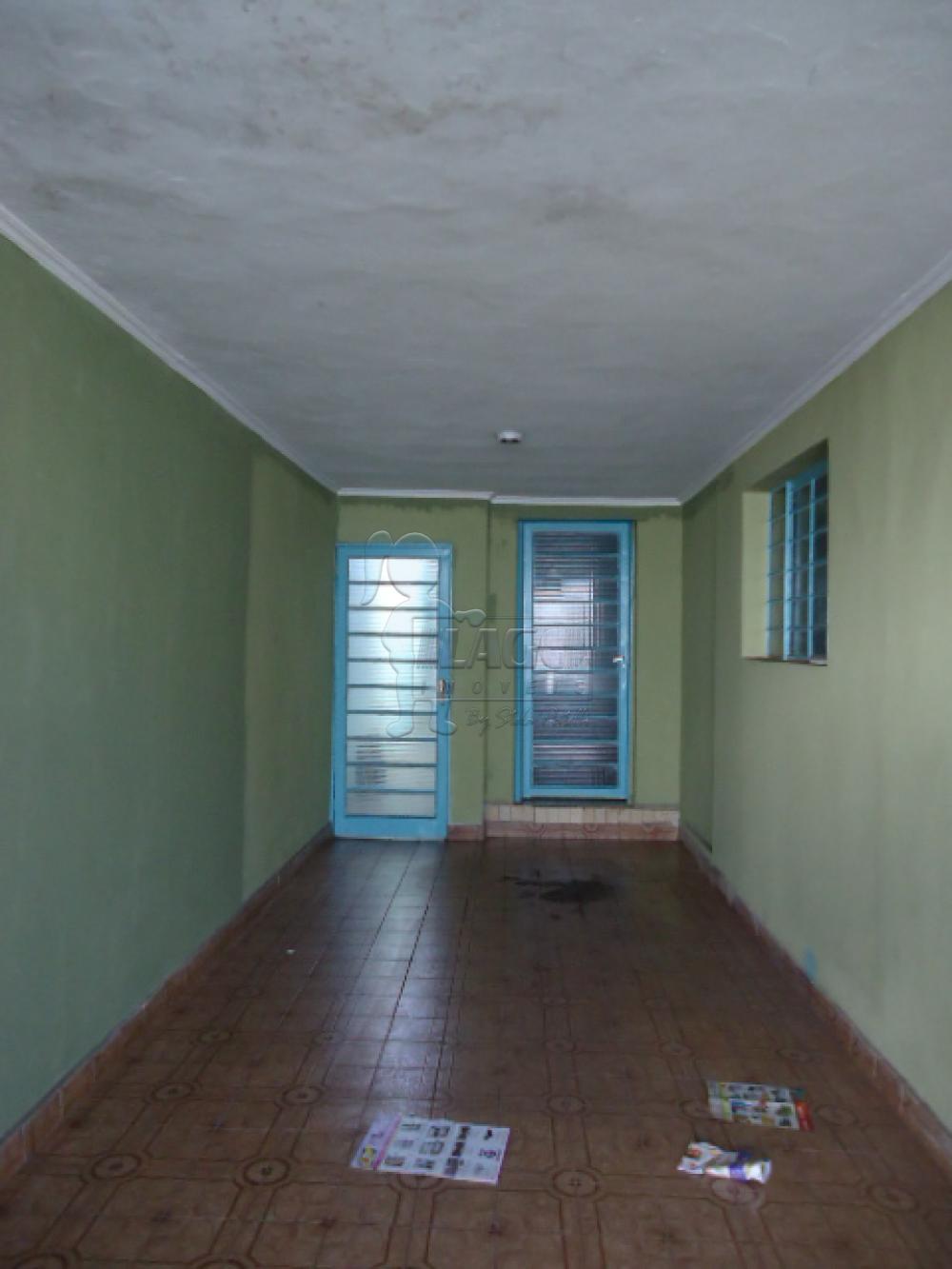 Alugar Casa / Padrão em Ribeirão Preto R$ 700,00 - Foto 1