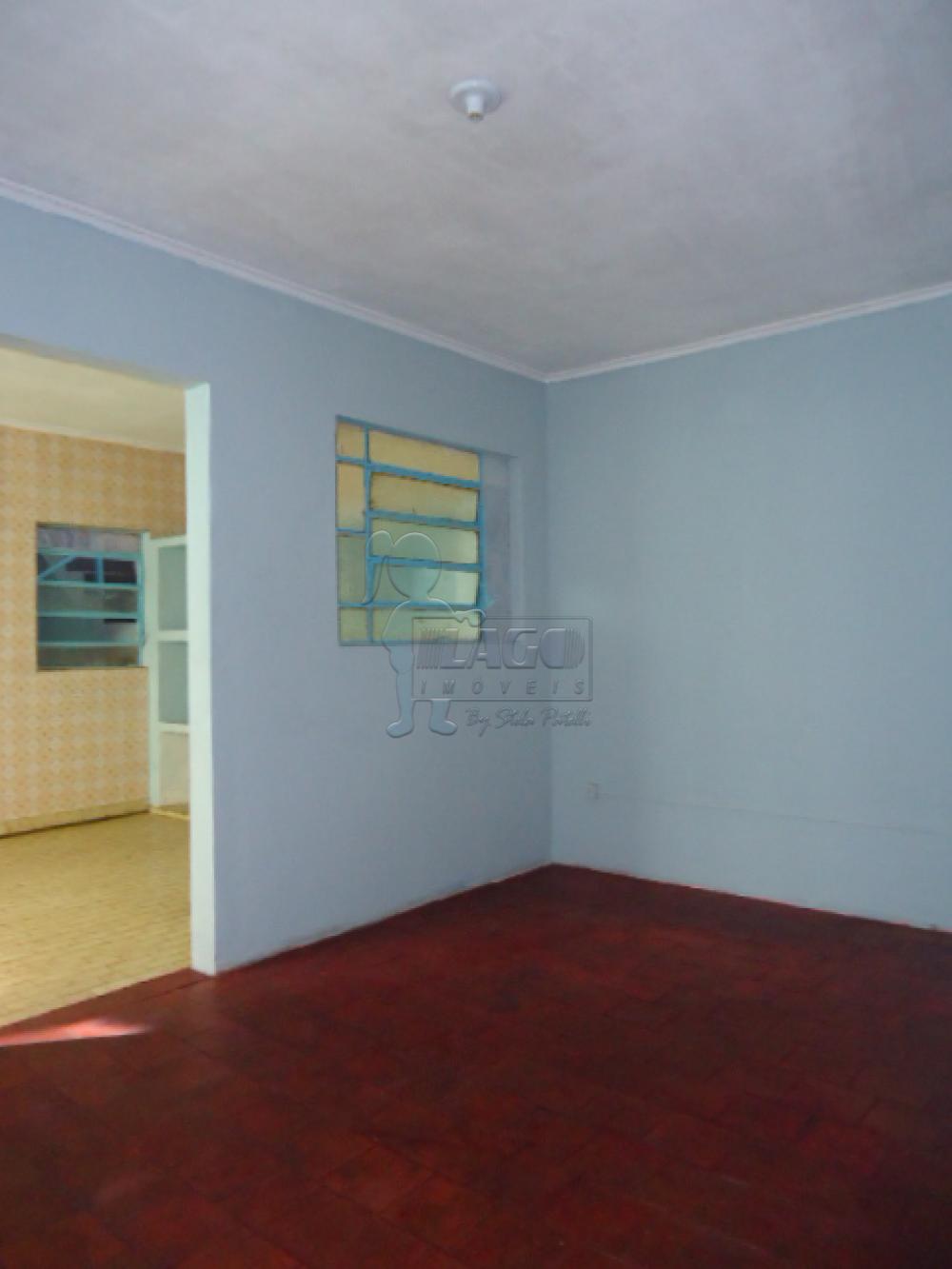 Alugar Casas / Padrão em Ribeirão Preto R$ 700,00 - Foto 2