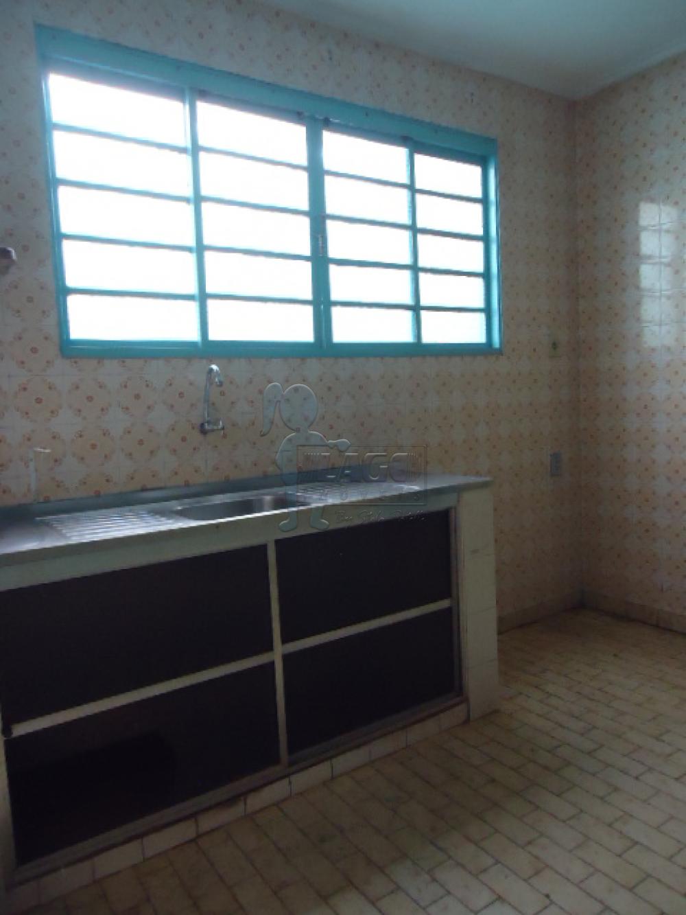 Alugar Casas / Padrão em Ribeirão Preto R$ 700,00 - Foto 5