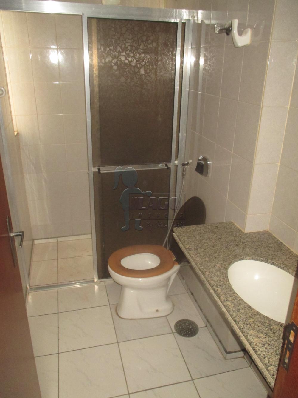 Alugar Apartamento / Padrão em Ribeirão Preto R$ 800,00 - Foto 4