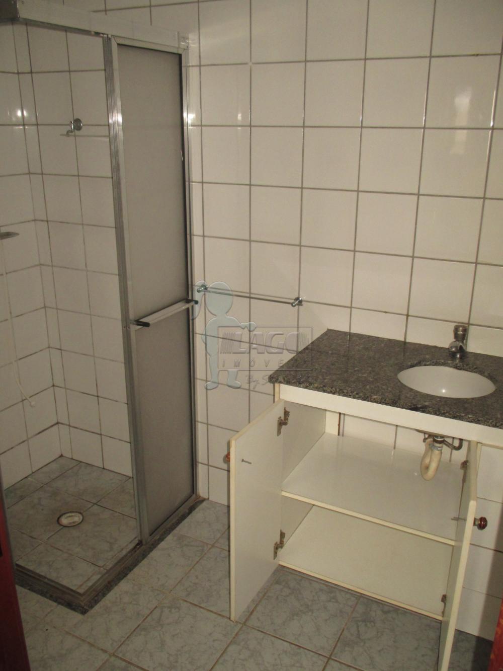 Alugar Apartamento / Padrão em Ribeirão Preto R$ 900,00 - Foto 4