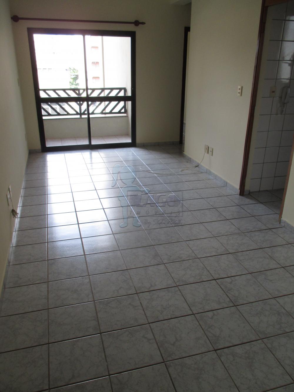 Alugar Apartamento / Padrão em Ribeirão Preto R$ 900,00 - Foto 1