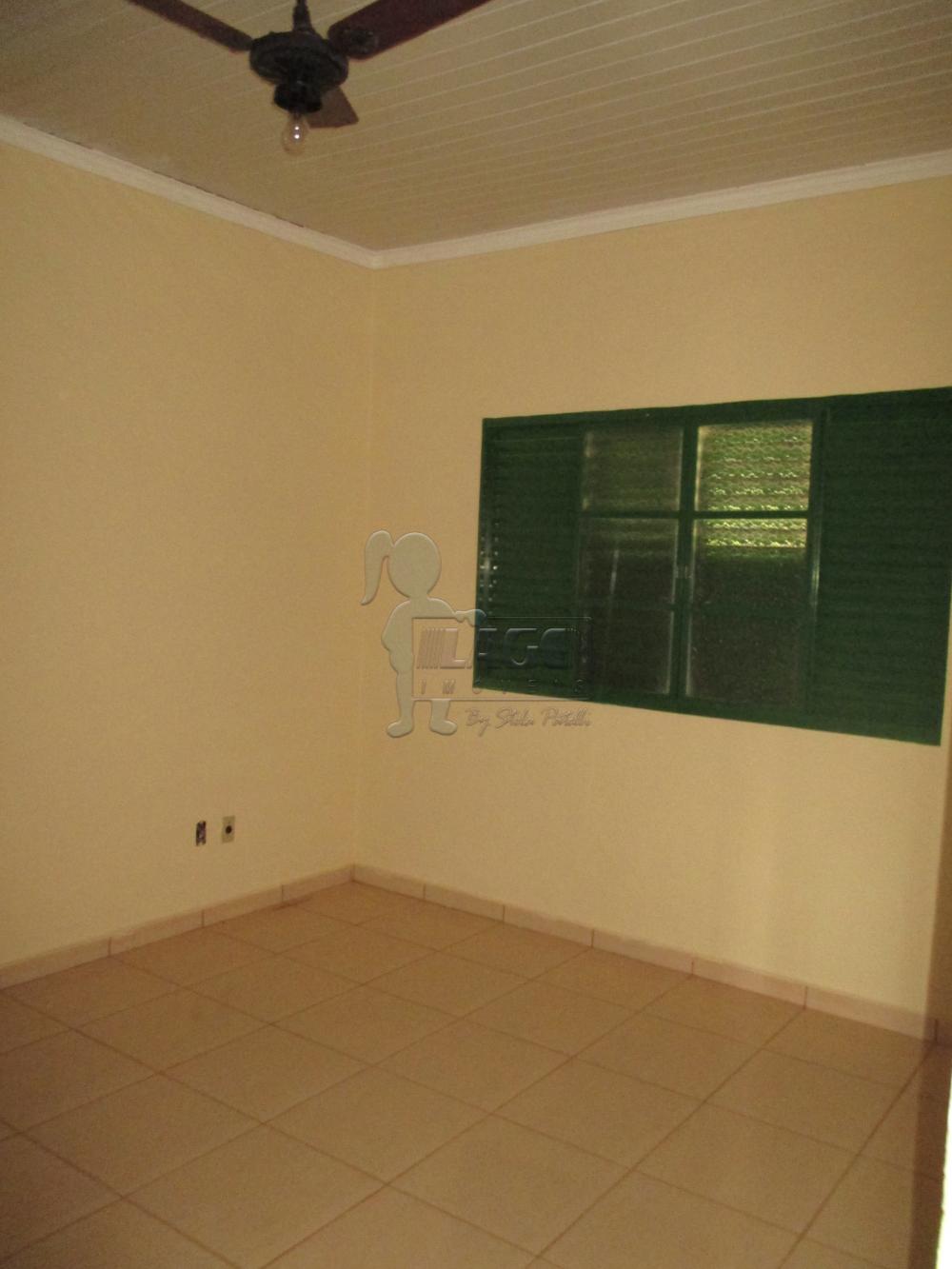 Alugar Casas / Padrão em Ribeirão Preto R$ 1.000,00 - Foto 15