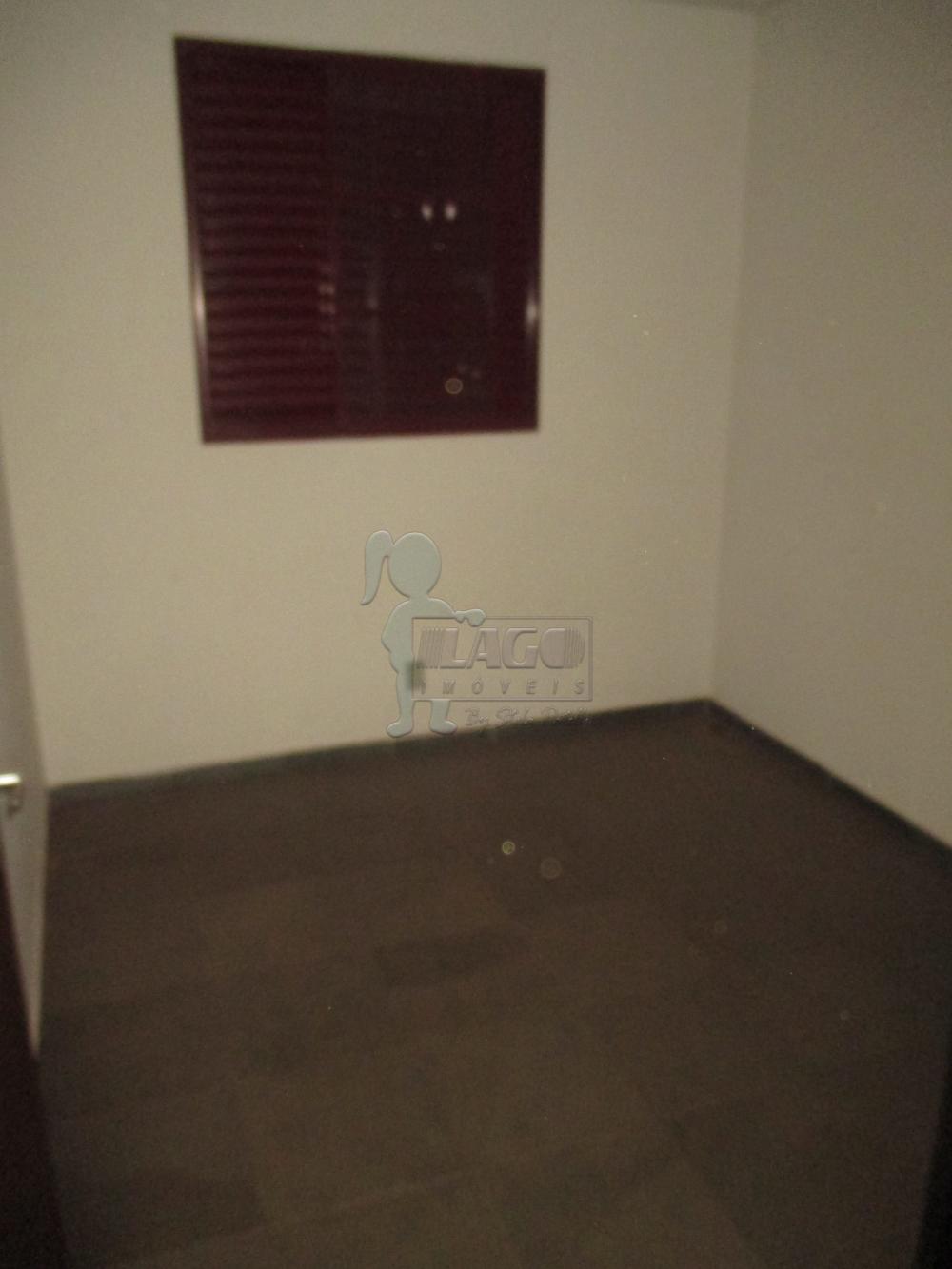 Alugar Apartamento / Padrão em Ribeirão Preto R$ 900,00 - Foto 2