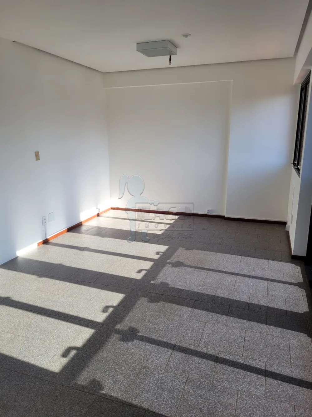 Alugar Comercial condomínio / Sala comercial em Ribeirão Preto R$ 900,00 - Foto 2