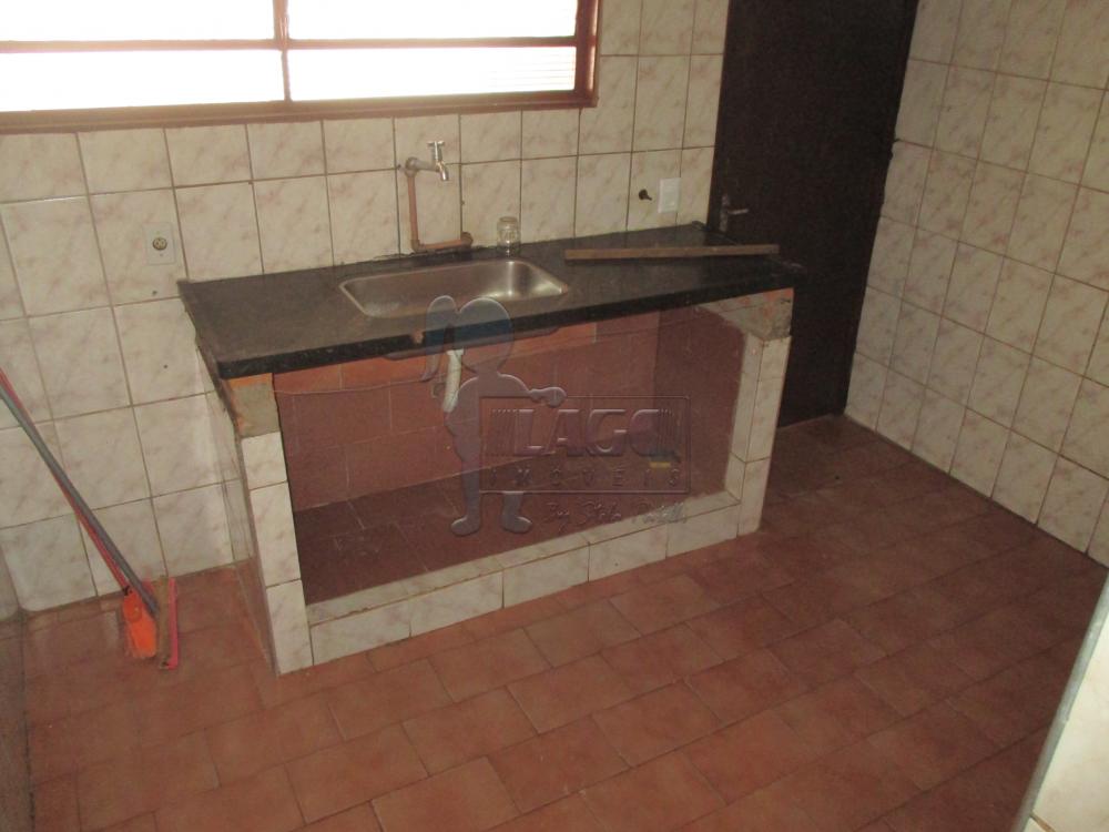 Alugar Casa / Padrão em Ribeirão Preto R$ 750,00 - Foto 11