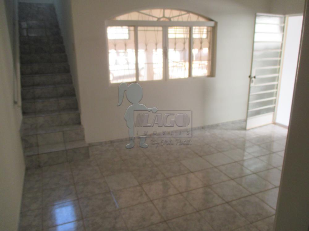 Alugar Casa / Padrão em Ribeirão Preto R$ 1.300,00 - Foto 2