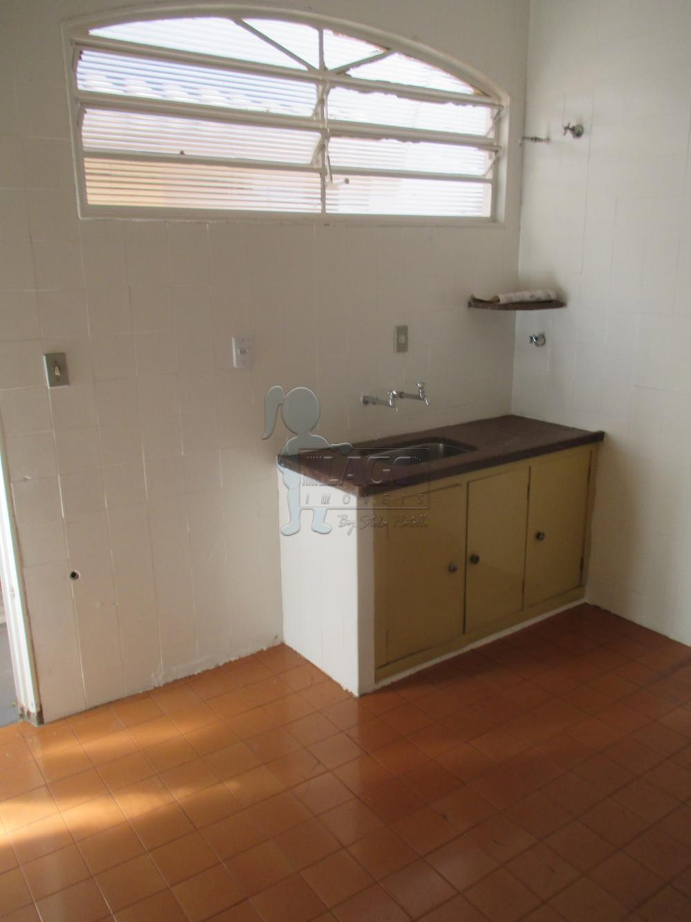 Alugar Casa / Padrão em Ribeirão Preto R$ 1.300,00 - Foto 3