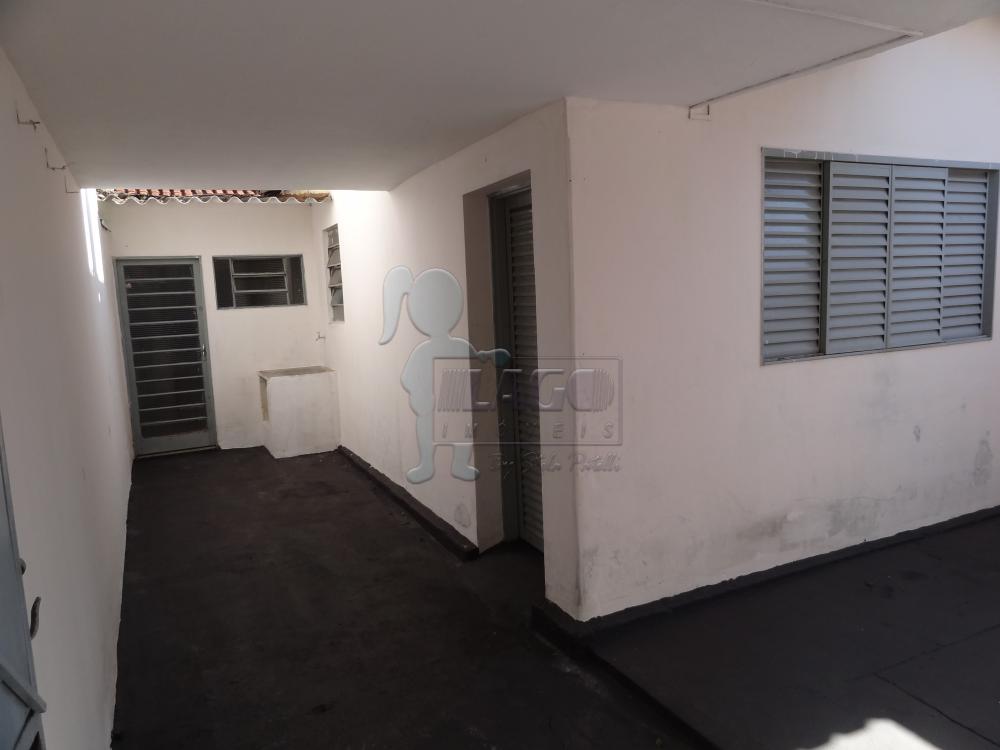 Alugar Casa / Padrão em Ribeirão Preto R$ 520,00 - Foto 1