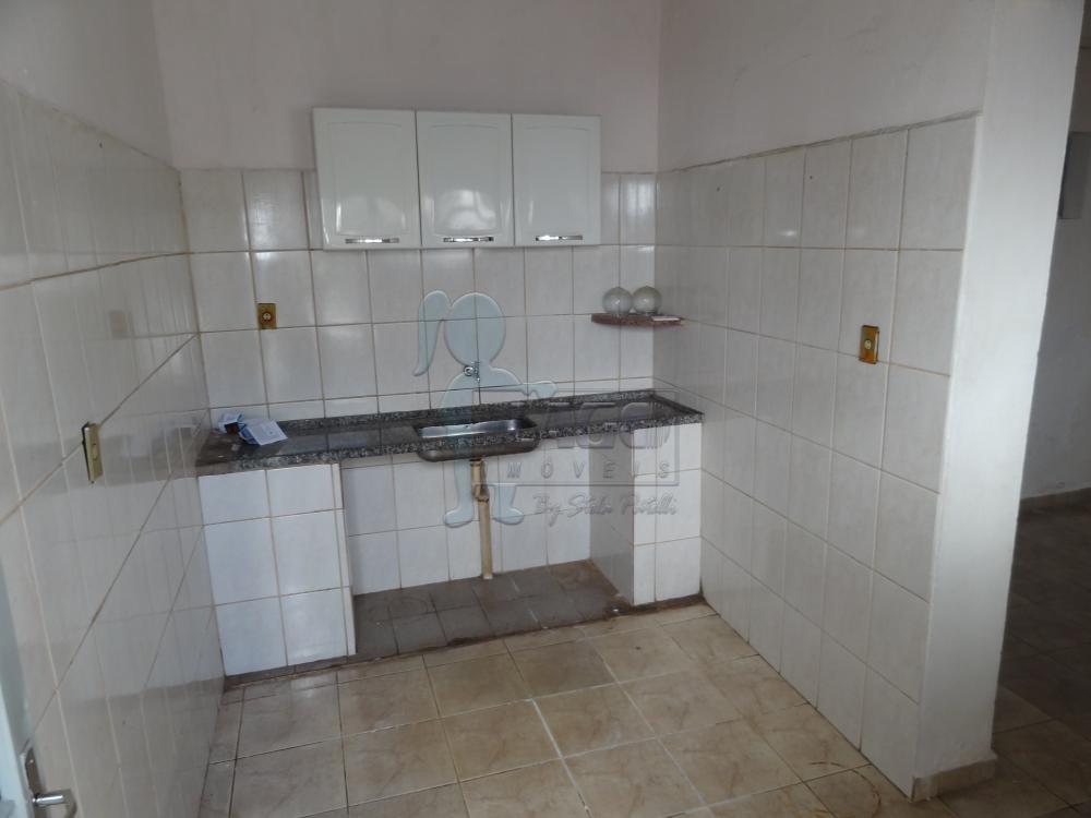 Alugar Casa / Padrão em Ribeirão Preto R$ 520,00 - Foto 3