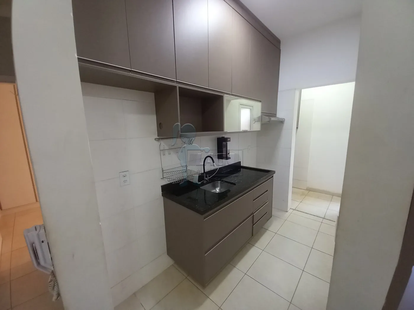 Alugar Apartamento / Padrão em Ribeirão Preto R$ 1.600,00 - Foto 4