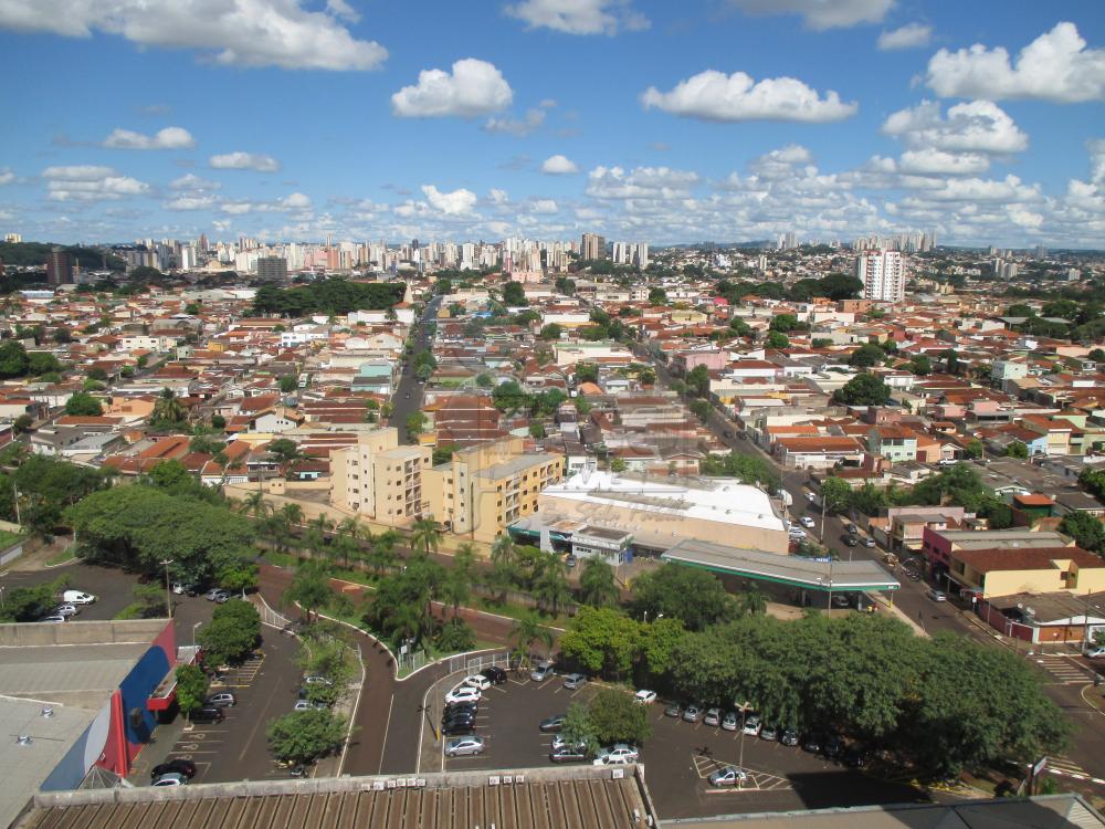 Alugar Apartamento / Padrão em Ribeirão Preto R$ 1.500,00 - Foto 3