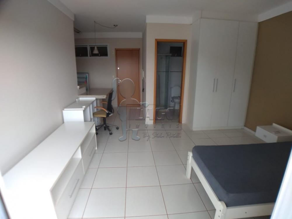 Alugar Apartamento / Padrão em Ribeirão Preto R$ 2.000,00 - Foto 1