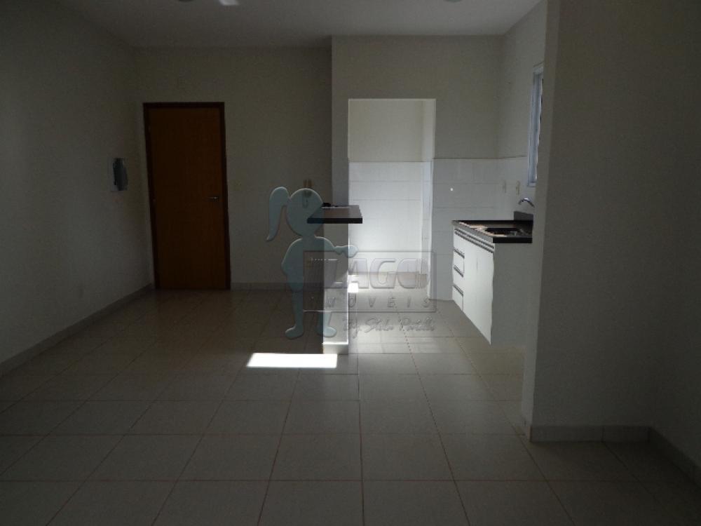 Alugar Apartamento / Padrão em Ribeirão Preto R$ 1.500,00 - Foto 3