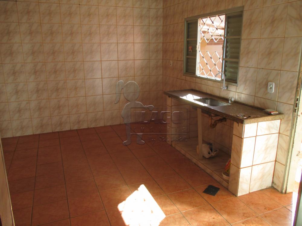 Alugar Casa / Padrão em Ribeirão Preto R$ 800,00 - Foto 3