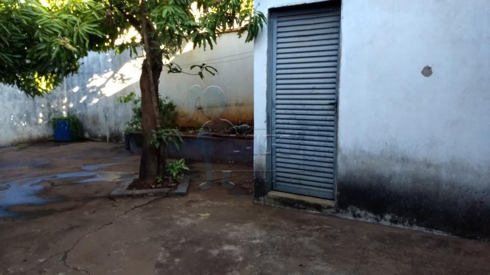 Alugar Casa / Padrão em Ribeirão Preto R$ 750,00 - Foto 3