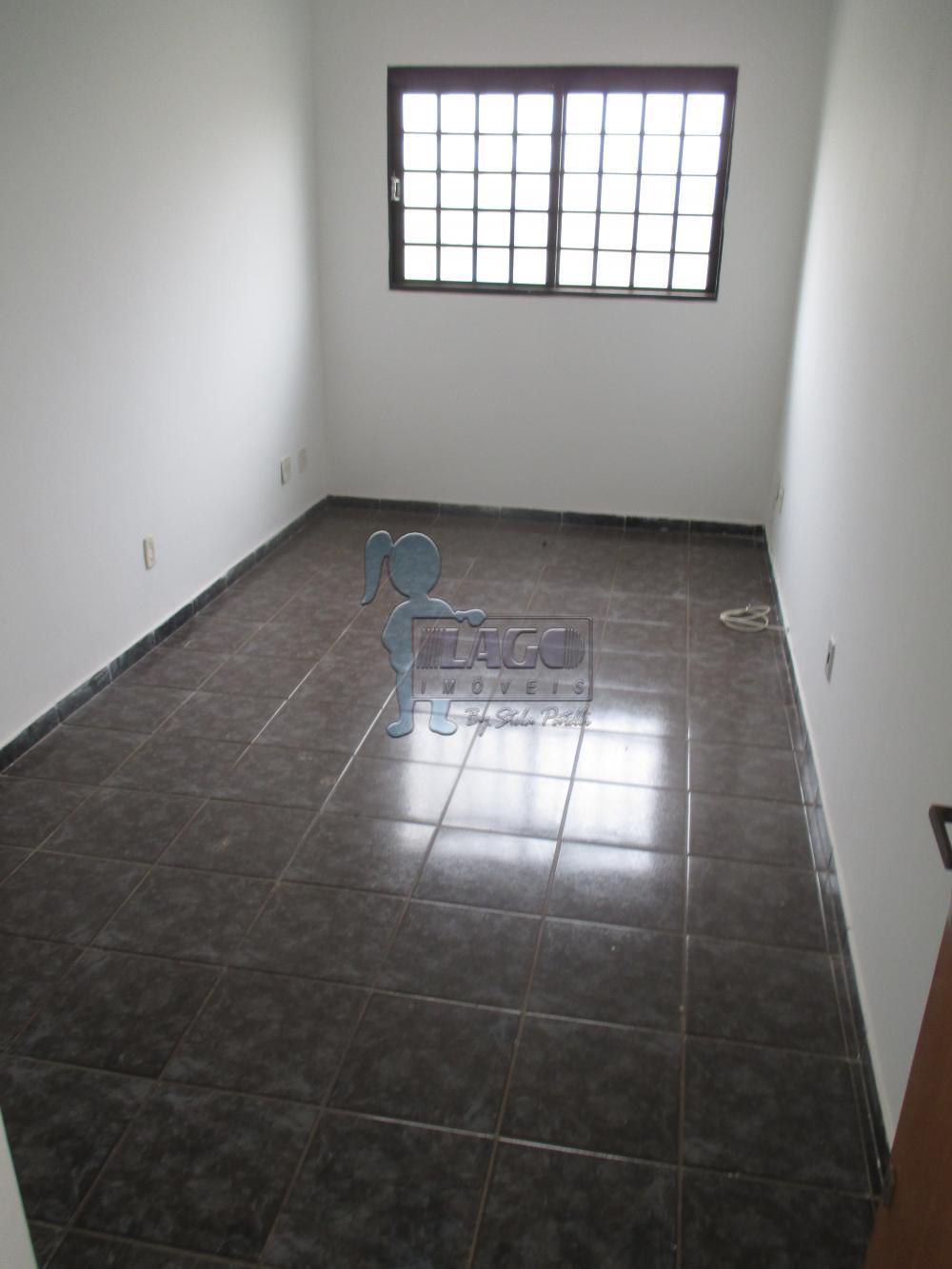 Alugar Apartamento / Padrão em Ribeirão Preto R$ 850,00 - Foto 1