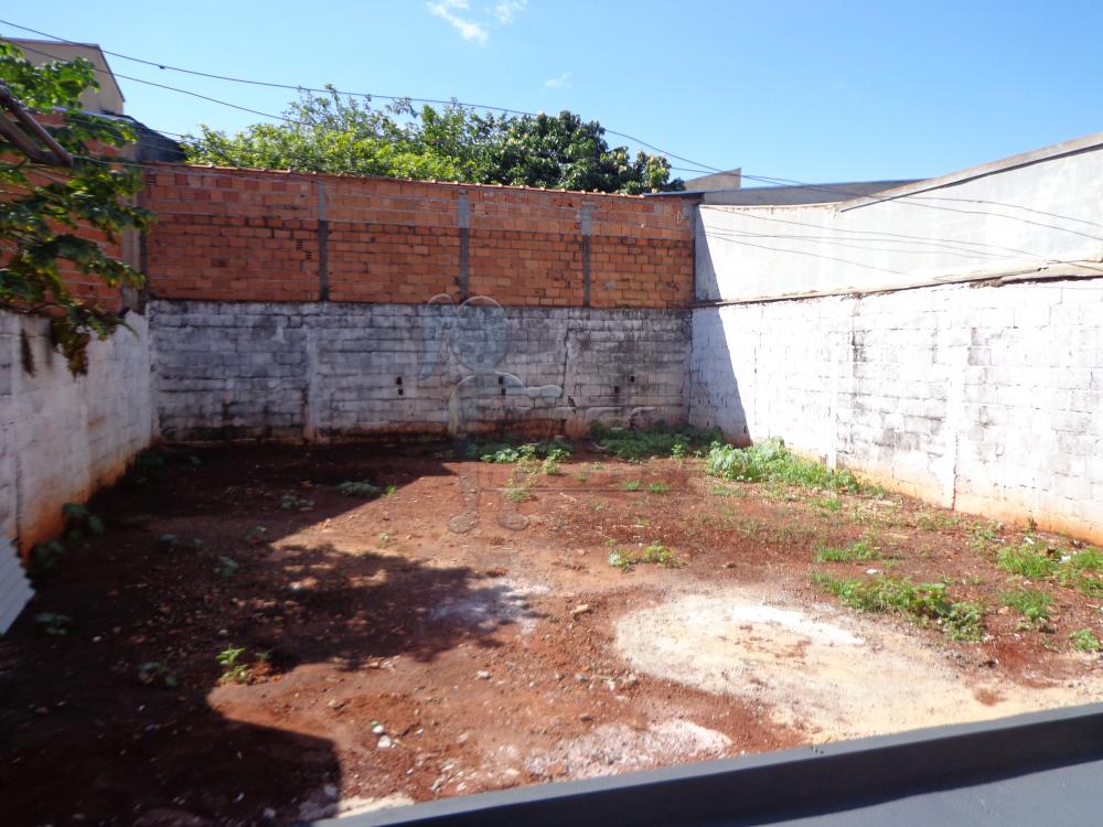 Alugar Casa / Padrão em Ribeirão Preto R$ 1.000,00 - Foto 11