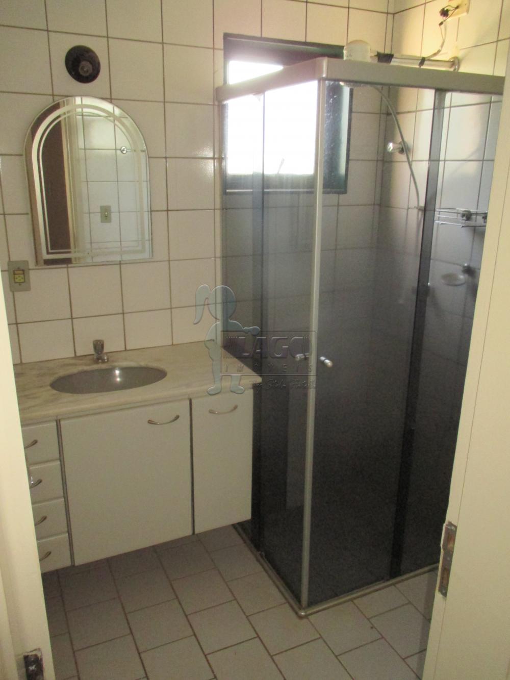 Alugar Apartamento / Padrão em Ribeirão Preto R$ 800,00 - Foto 14