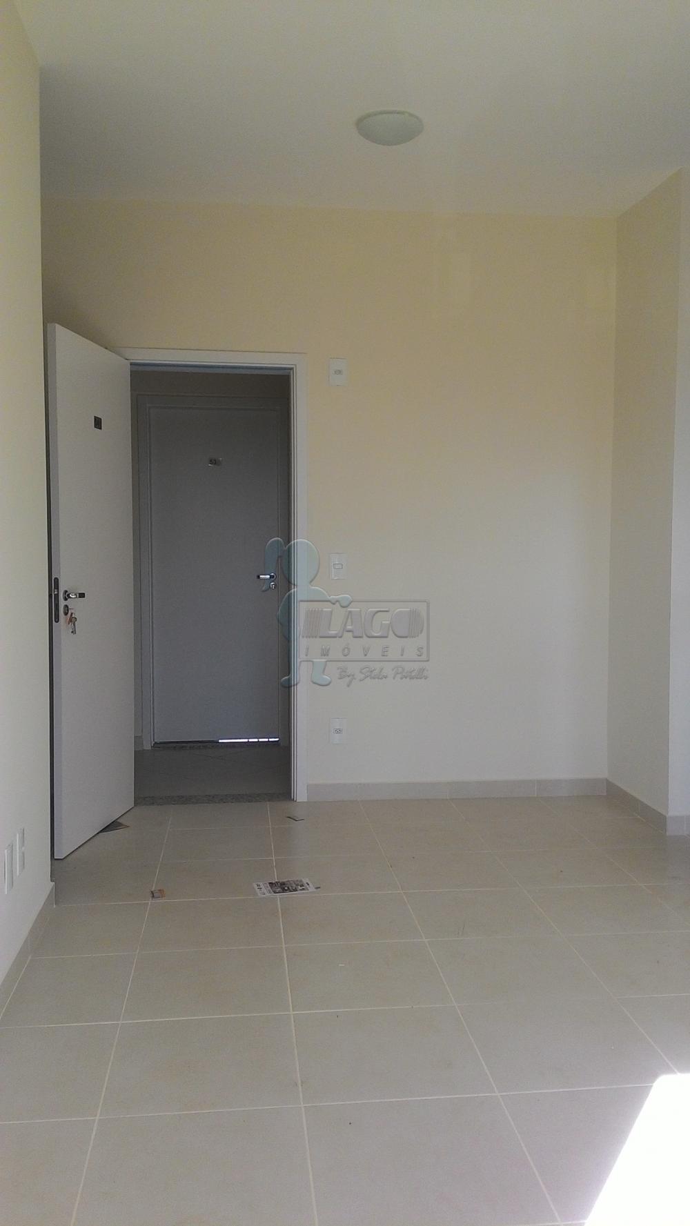 Alugar Apartamento / Padrão em Ribeirão Preto R$ 1.600,00 - Foto 2