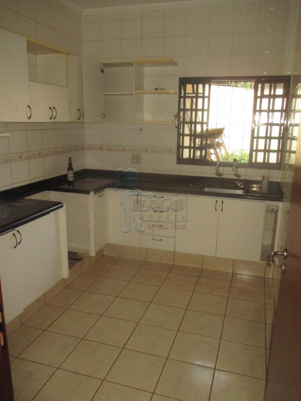 Alugar Casa / Padrão em Ribeirão Preto R$ 1.800,00 - Foto 5