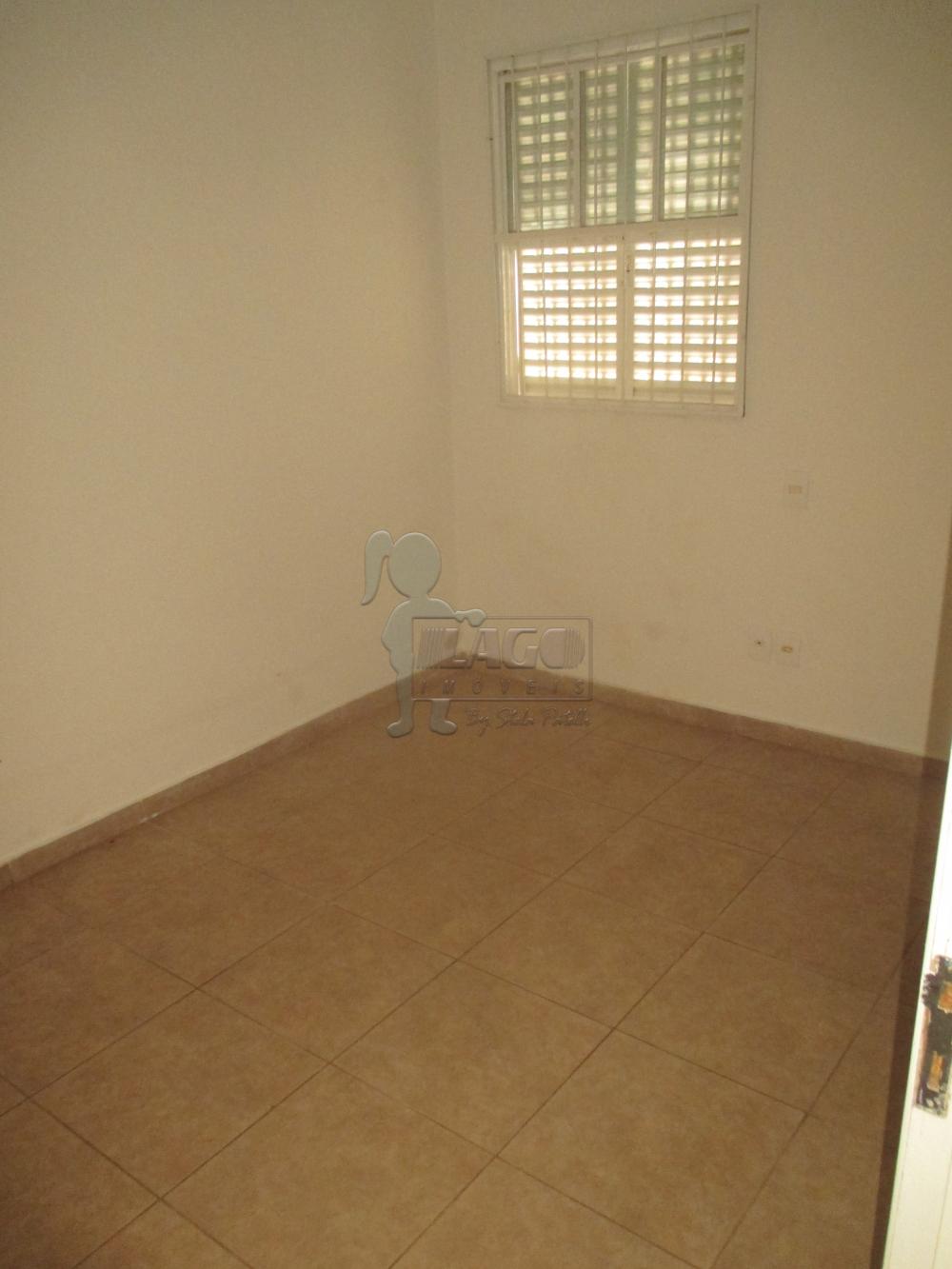 Alugar Casa / Padrão em Ribeirão Preto R$ 1.000,00 - Foto 4