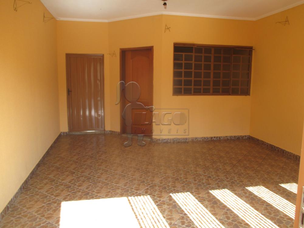 Alugar Casa / Padrão em Ribeirão Preto R$ 1.700,00 - Foto 1