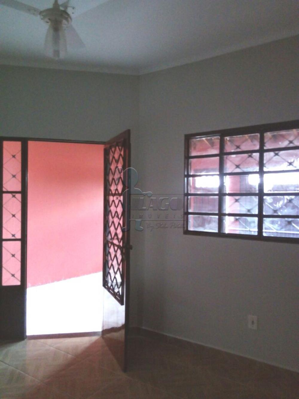 Alugar Casa / Padrão em Ribeirão Preto R$ 1.500,00 - Foto 4