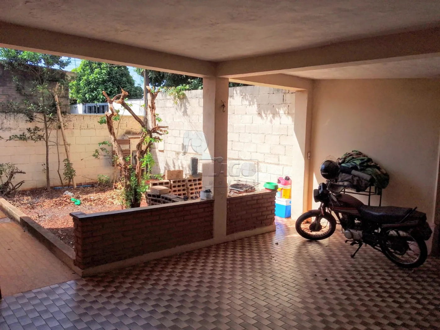 Alugar Casa / Padrão em Ribeirão Preto R$ 950,00 - Foto 2