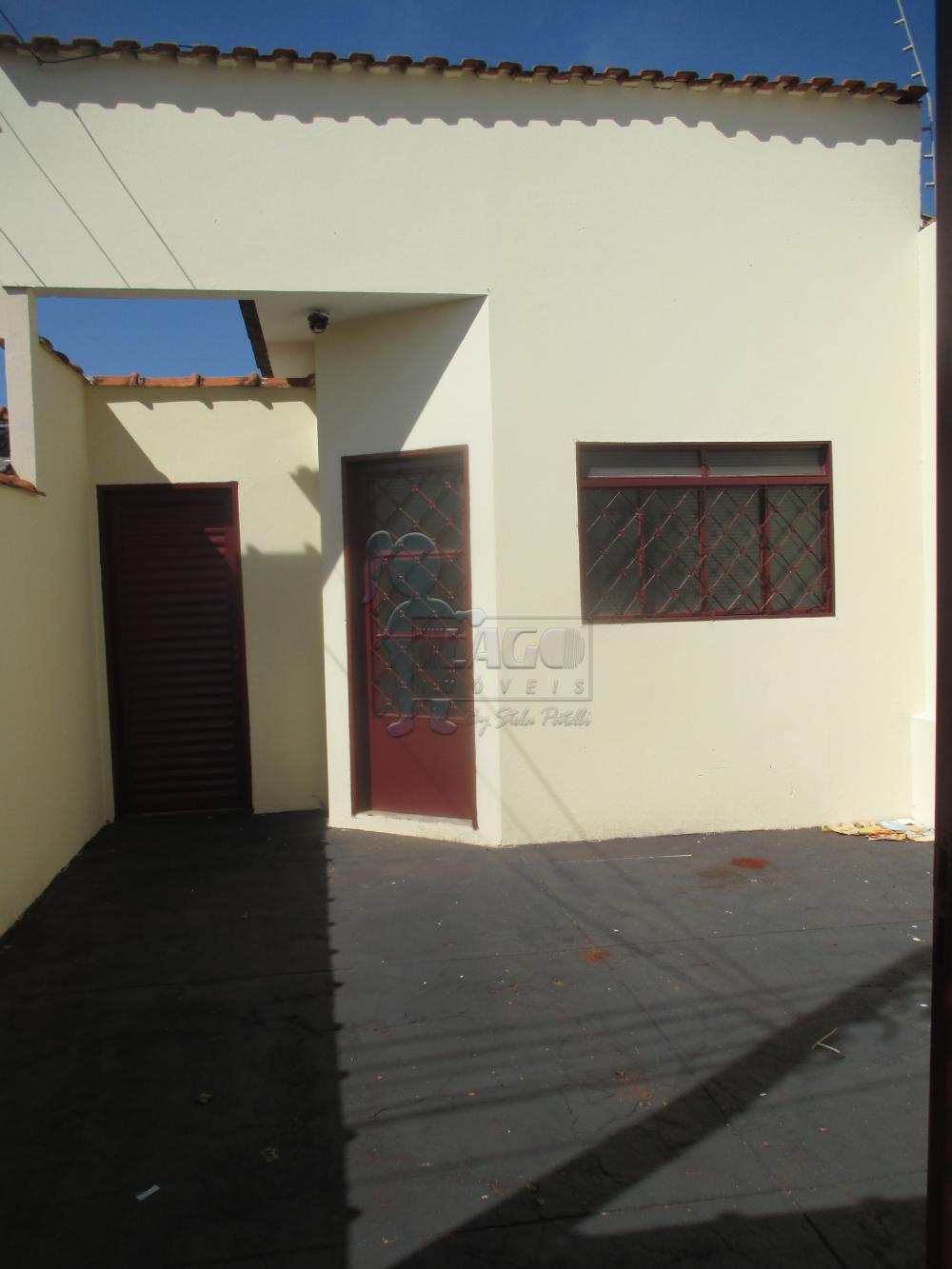 Alugar Casa / Padrão em Ribeirão Preto R$ 900,00 - Foto 1