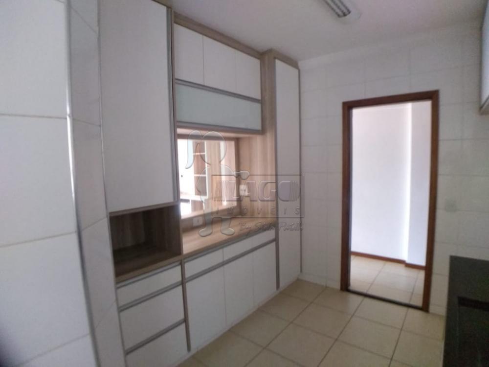 Alugar Apartamento / Padrão em Ribeirão Preto R$ 1.800,00 - Foto 18