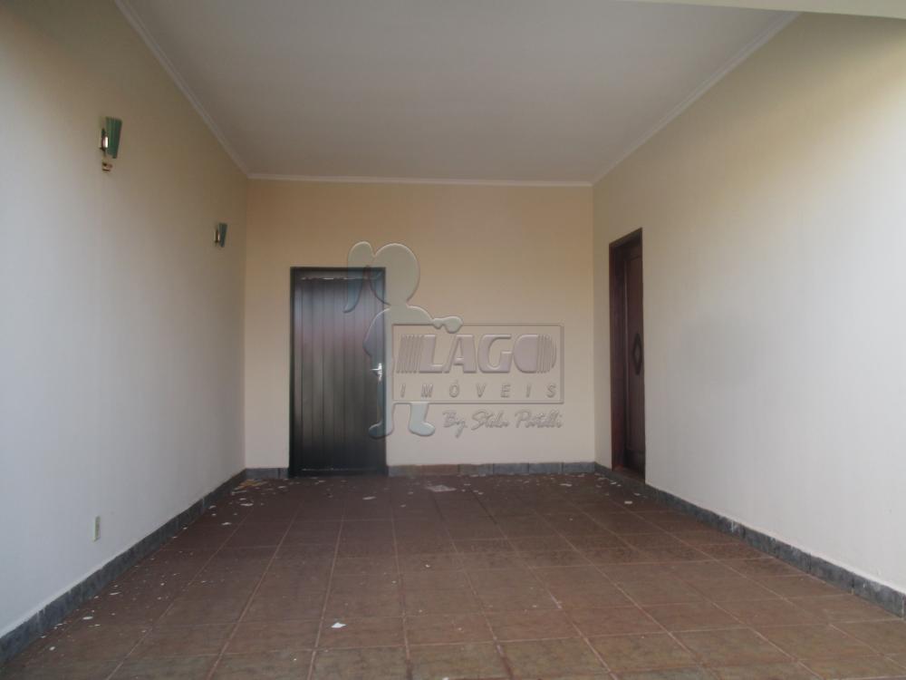 Alugar Casa / Padrão em Ribeirão Preto R$ 1.500,00 - Foto 1