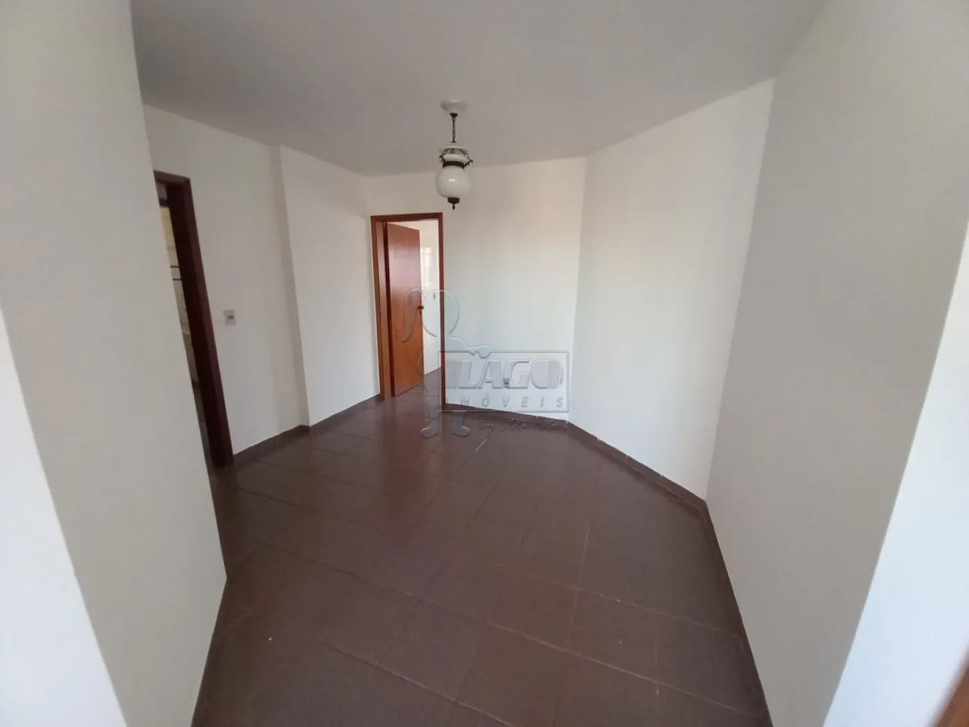 Alugar Apartamento / Padrão em Ribeirão Preto R$ 1.800,00 - Foto 2