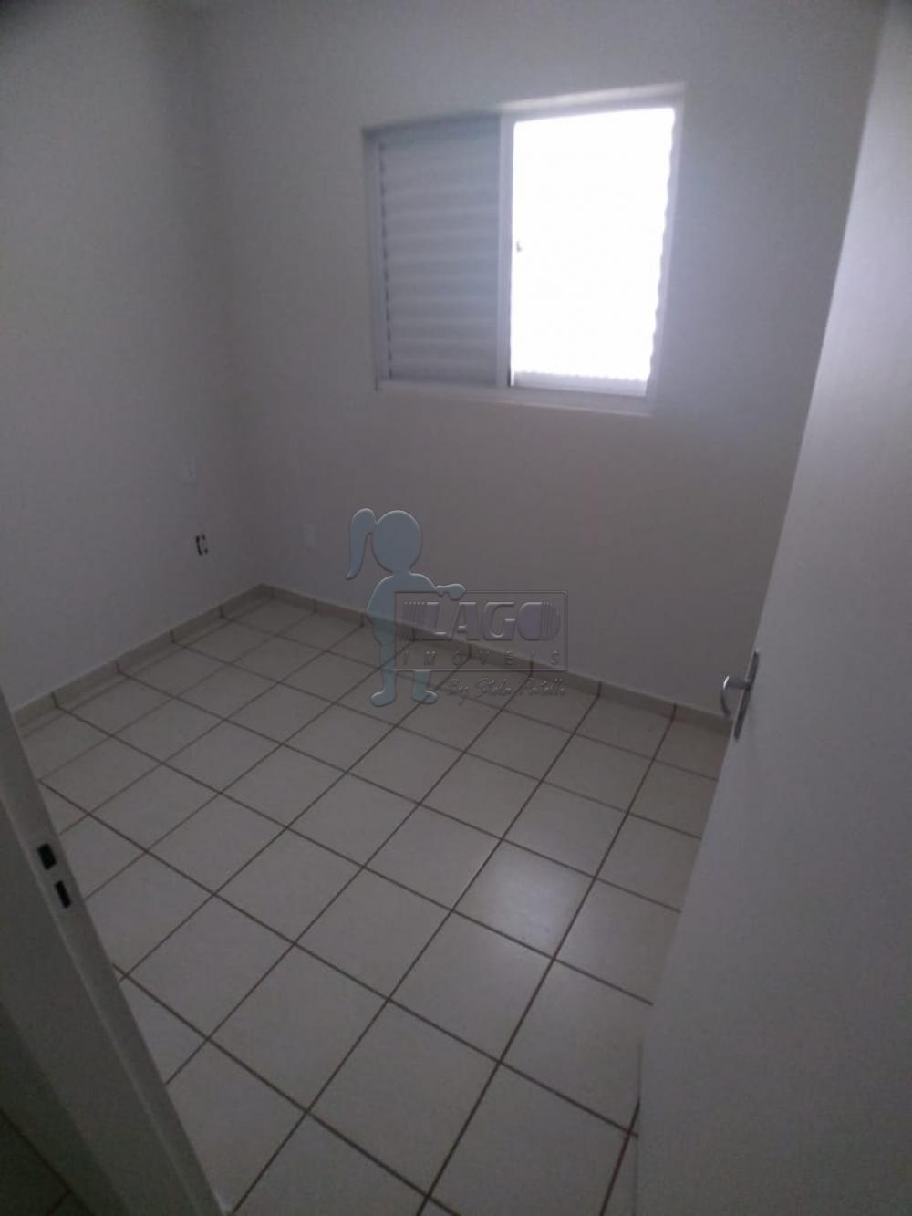 Alugar Casa / Padrão em Ribeirão Preto R$ 1.300,00 - Foto 4