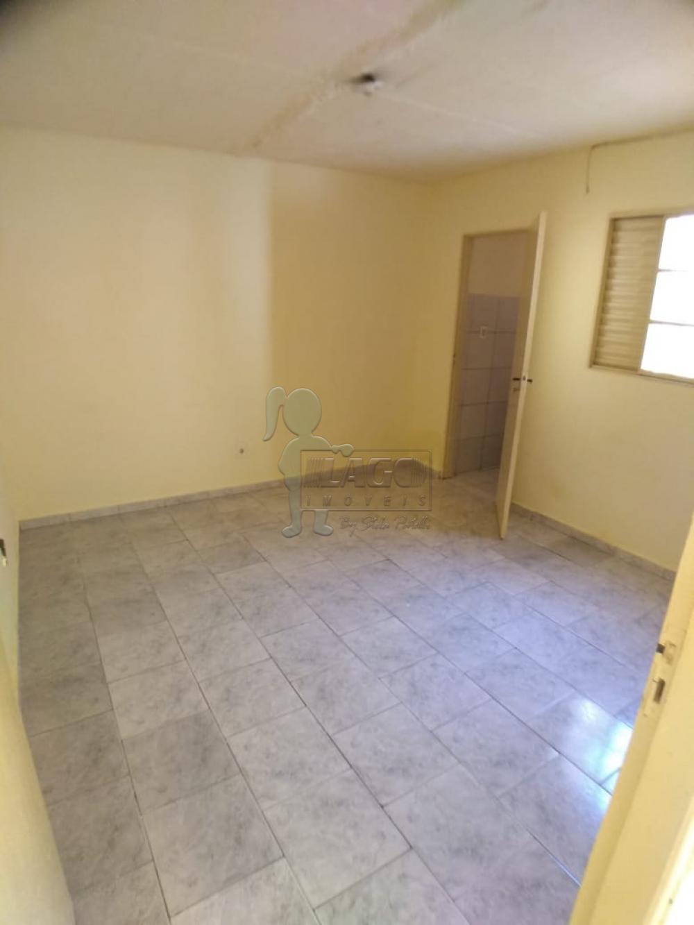 Alugar Casa / Padrão em Ribeirão Preto R$ 500,00 - Foto 4