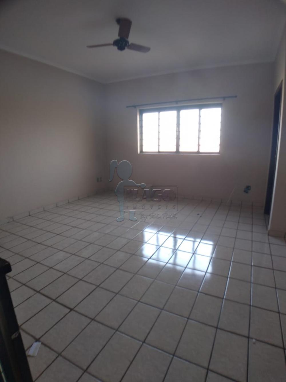 Alugar Casa / Padrão em Ribeirão Preto R$ 1.800,00 - Foto 9