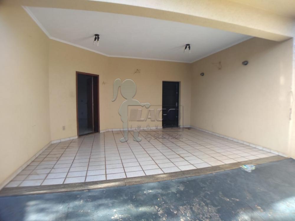 Alugar Casa / Padrão em Ribeirão Preto R$ 1.800,00 - Foto 2