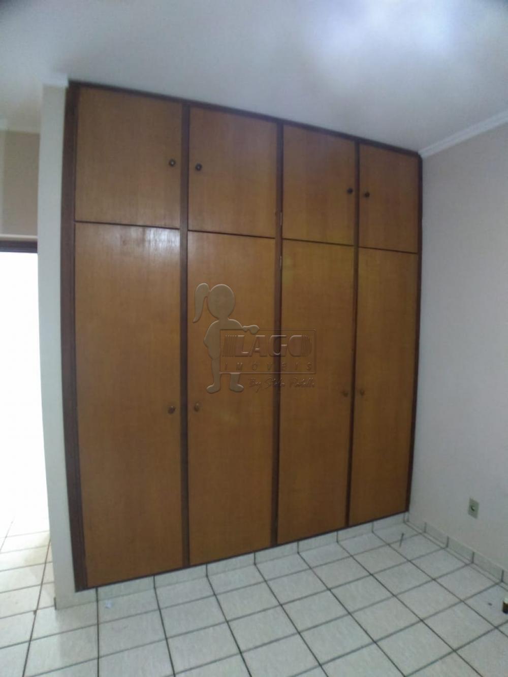 Alugar Casa / Padrão em Ribeirão Preto R$ 1.800,00 - Foto 8